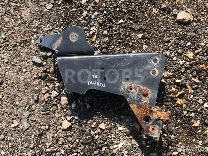 Кронштейн торсиона кабины правый MAN TGX 2015