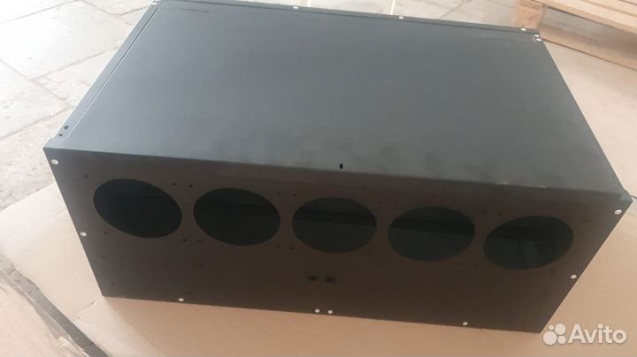 Корпус для майнинга закрытый 6,9,15 карт