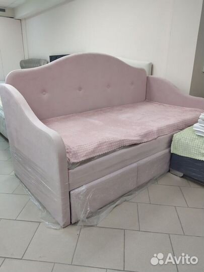 Кровать выдвижная детская Мягкая спинка