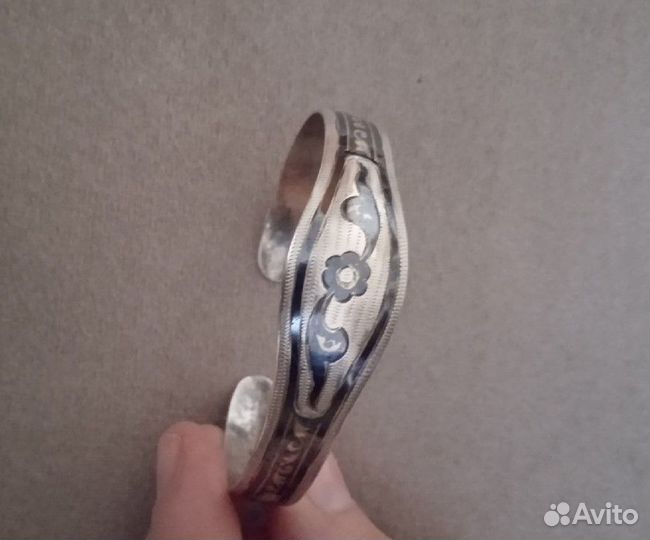 Серебряные кольцо и браслет
