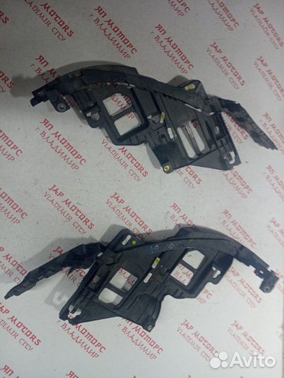 Крепление фары переднее Volkswagen Golf 6 CAV 2009