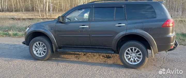 В разборе Mitsubishi Pajero Sport 2013-2017