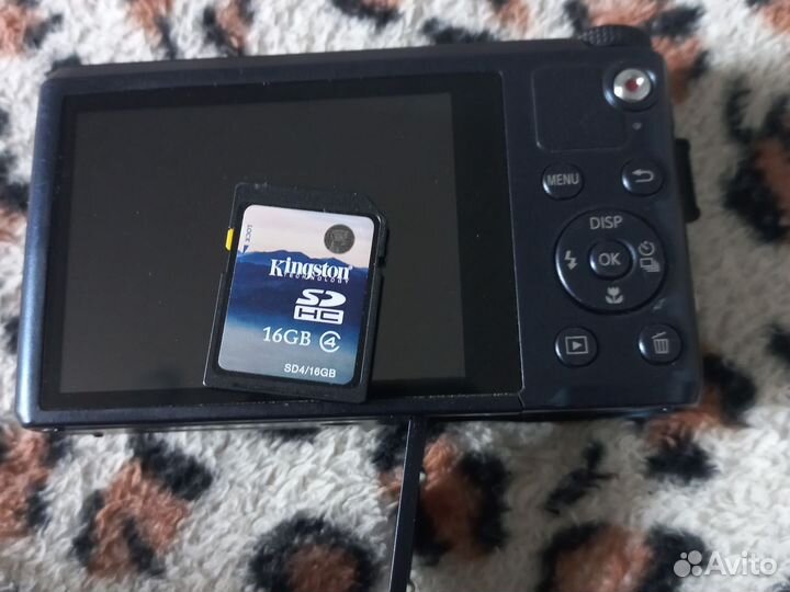 Компактный фотоаппарат Samsung wb200f