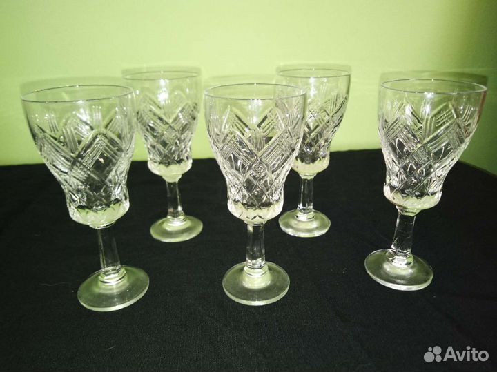 Хрустальные рюмки