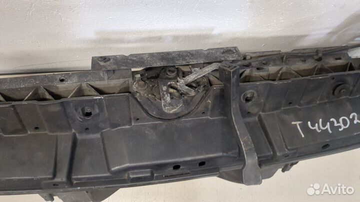 Рамка капота Peugeot 3008, 2010