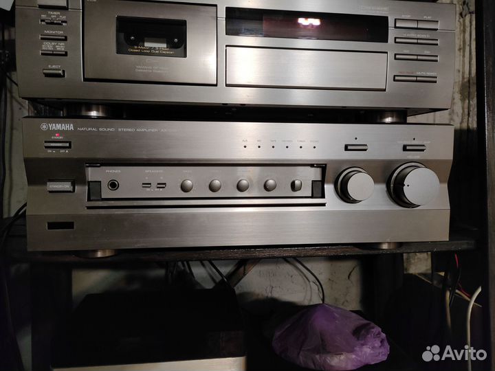 Усилитель Yamaha AX 596 и стойка к нему