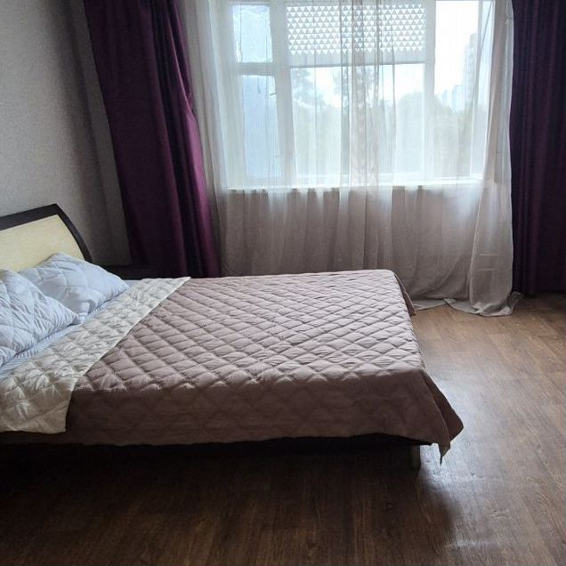 2-к. квартира, 52 м², 4/12 эт.