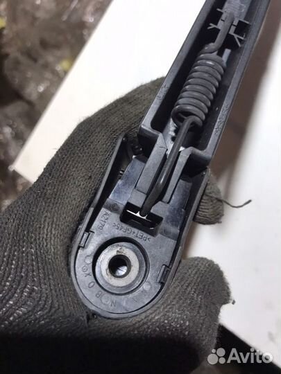 Поводок заднего стеклоочистителя Mitsubishi