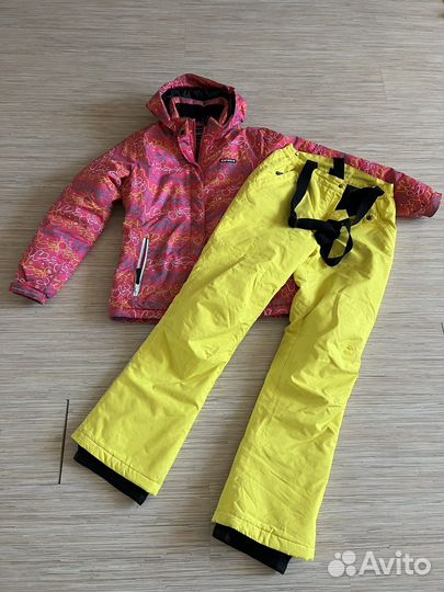 В наличии горнолыжный костюм icepeak