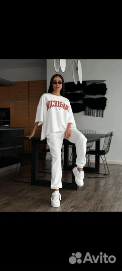 Спортивный костюм