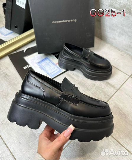 Лоферы женские новые