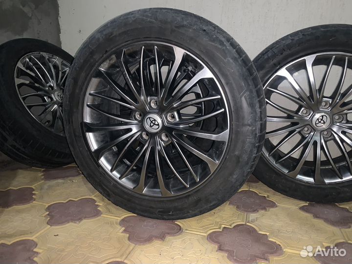 Шины и диски 215/55 R17