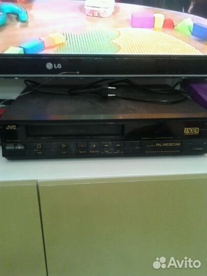 Видеомагнитофон jvc пишущий