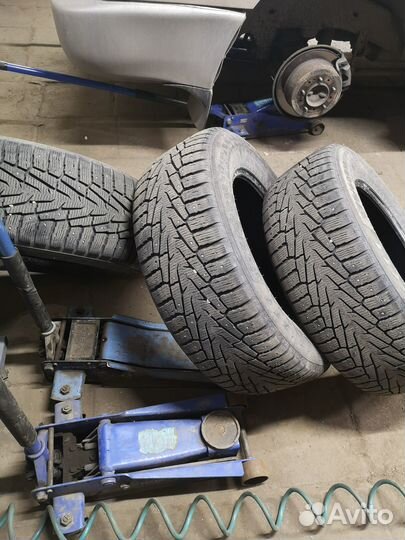 Nokian Tyres Hakkapeliitta 7 SUV 275/60 R18