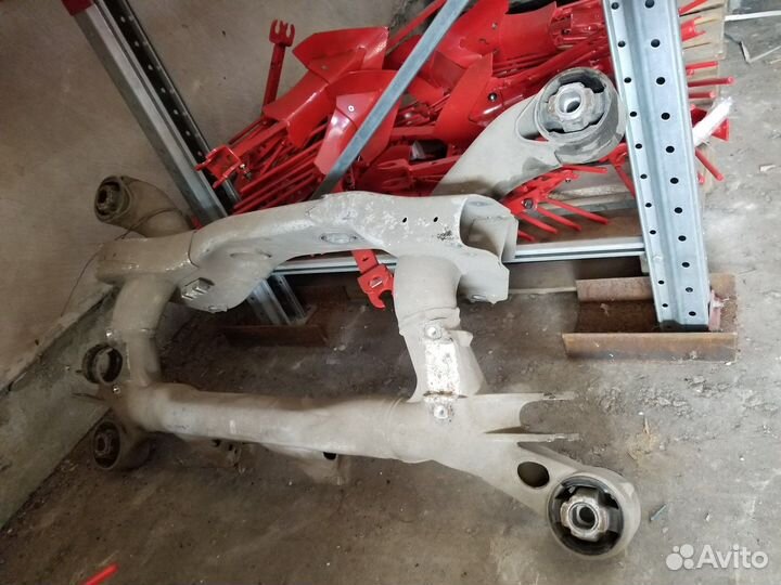 Задний подрамник бмв е65 е66 33316779789