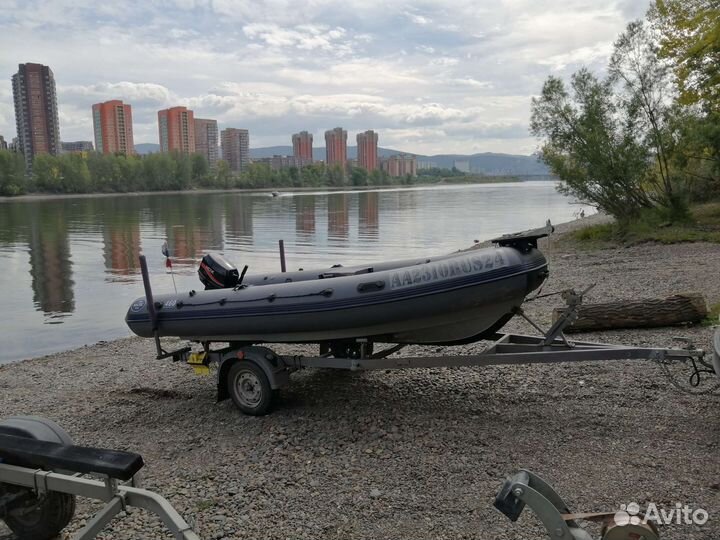 Моторная лодка