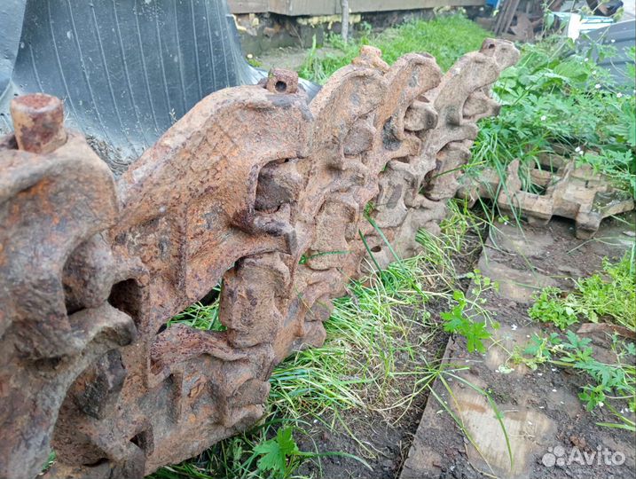 Звено гусеницы б/у на дт 75 12штук