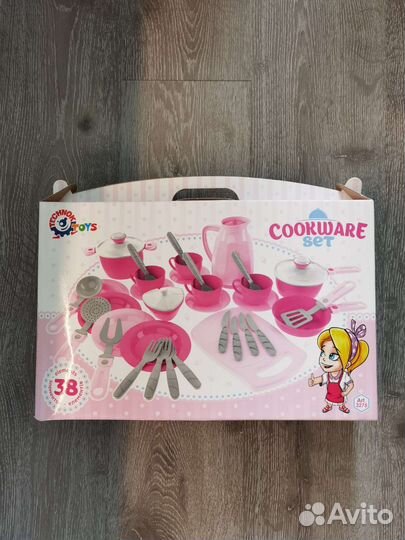 Набор игрушечной посуды