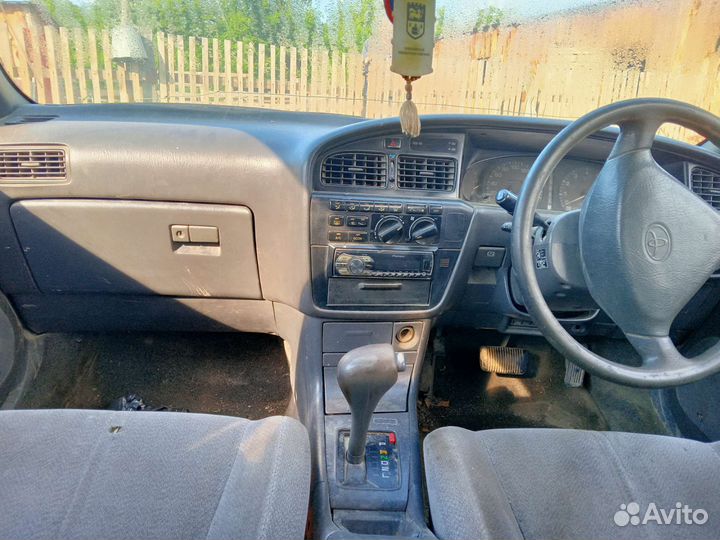 Toyota Camry 1.8 AT, 1993, битый, 437 000 км