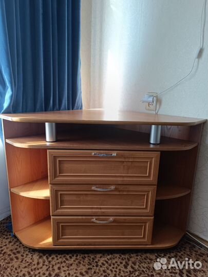 Тумба под телевизор