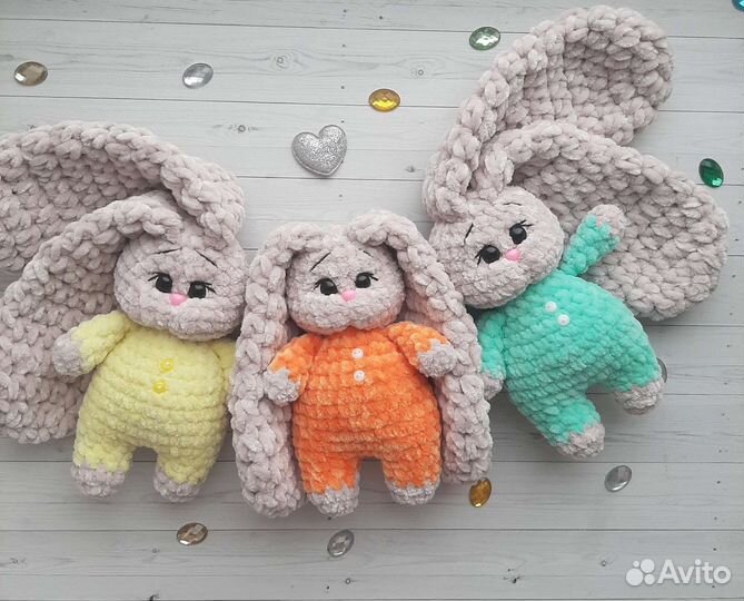 Зайка. Вязаный заяц