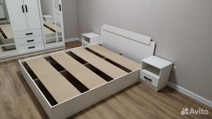 Спальный гарнитур Новый / Белая мебель для спальни