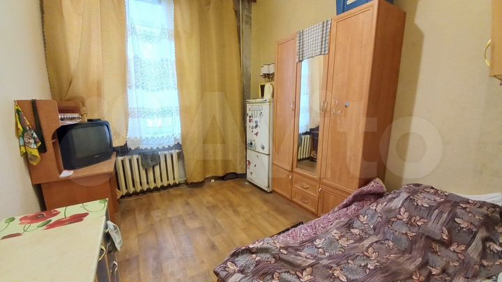 Комната 12 м² в 3-к., 1/5 эт.