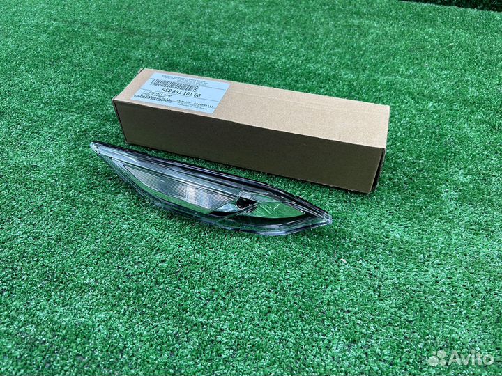 Повторитель поворота в крыло Porsche Cayenne 958 л