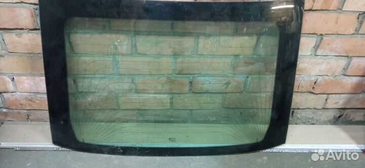 Заднее стекло Приора