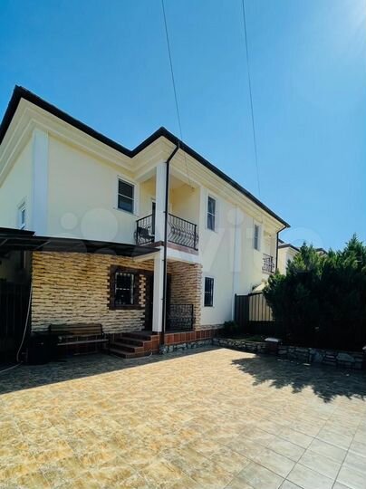 Дом 186 м² на участке 4 сот.