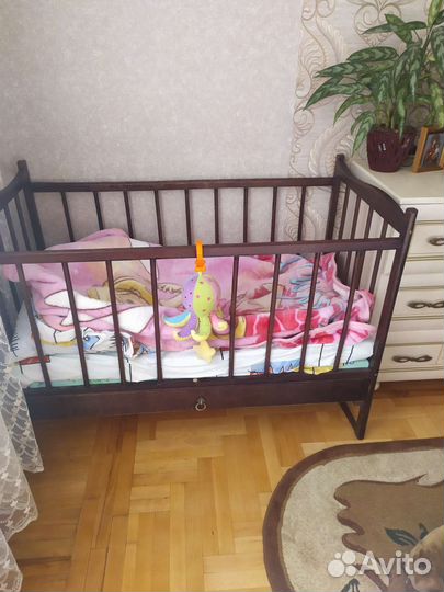 Детская кроватка деревянная