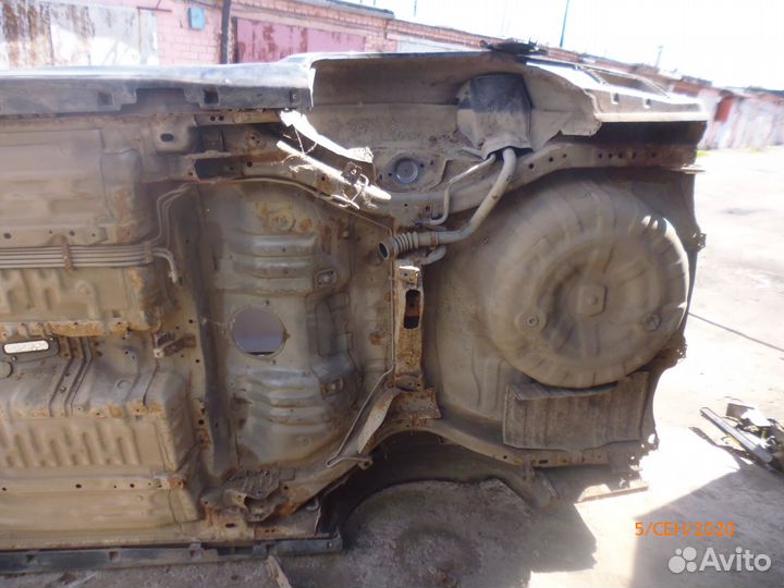 Ниссан примера р11.2000г.в. балка задняя