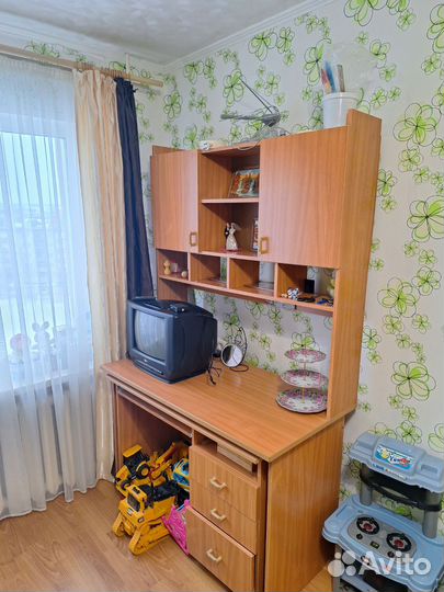 Письменный стол