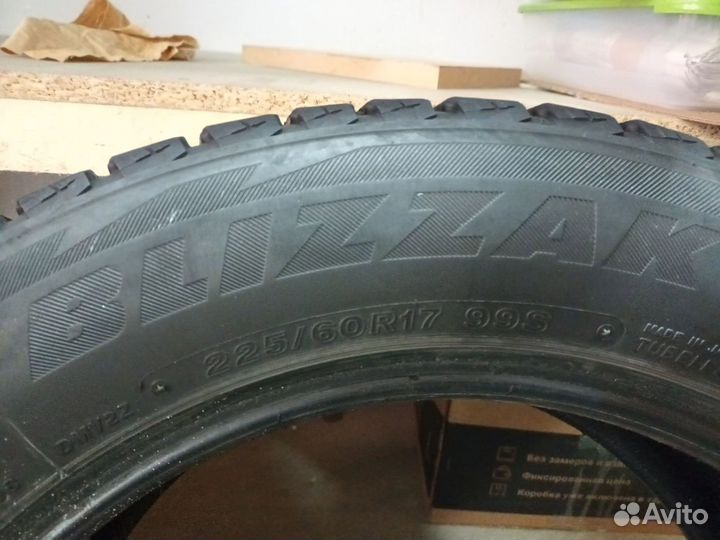 Bridgestone Blizzak DM-V2 225/60 R17