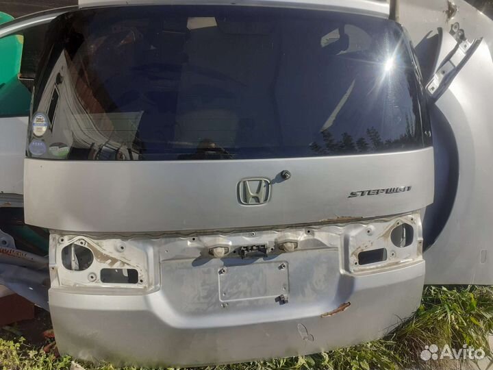 Стекло заднее хонда стэп-вагон