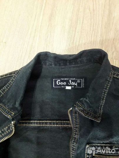 Джинсовая куртка
