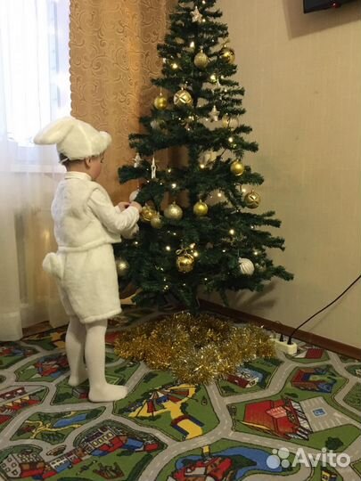 Елка искусственная