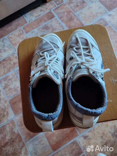Кроссовки женские 40р