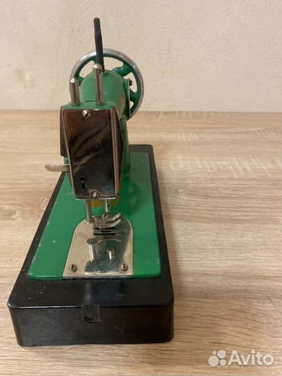 Детская швейная машина СССР