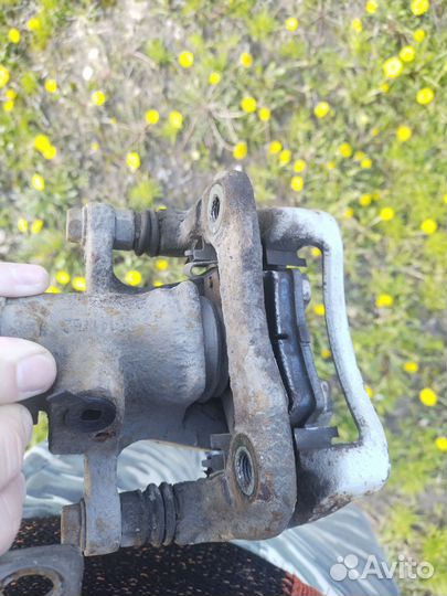 Задние суппорта kia rio 3