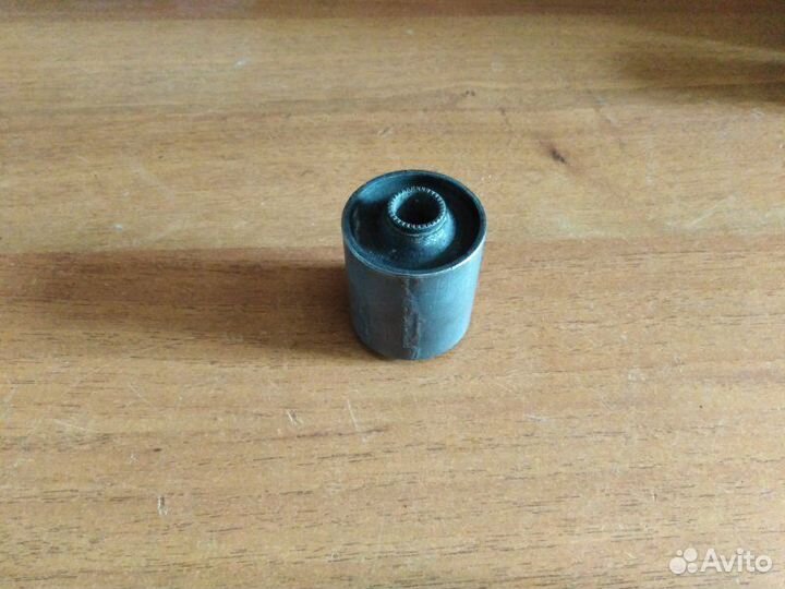 Сайлентблок заднего продольного рычага Toyota