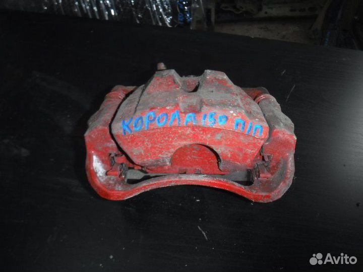 Суппорт передний правый Toyota Corolla 151 1ZR