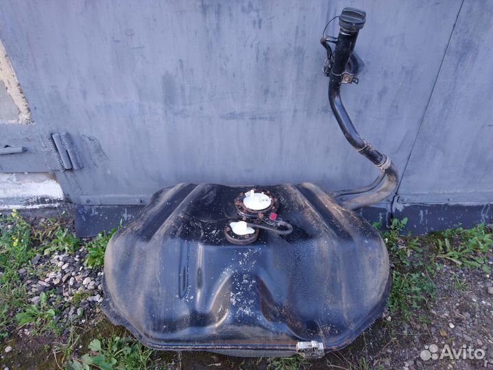 Топливный бак на Аккорд 7