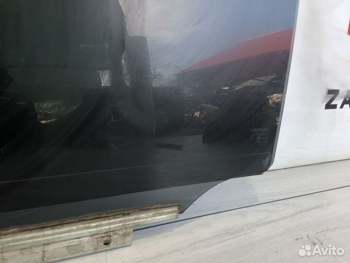 Lexus GX470 Стекло заднее