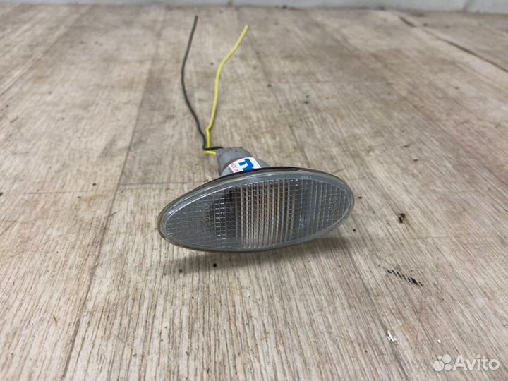 Повторитель в крыло Mitsubishi Lancer 9 CS3W 4G18