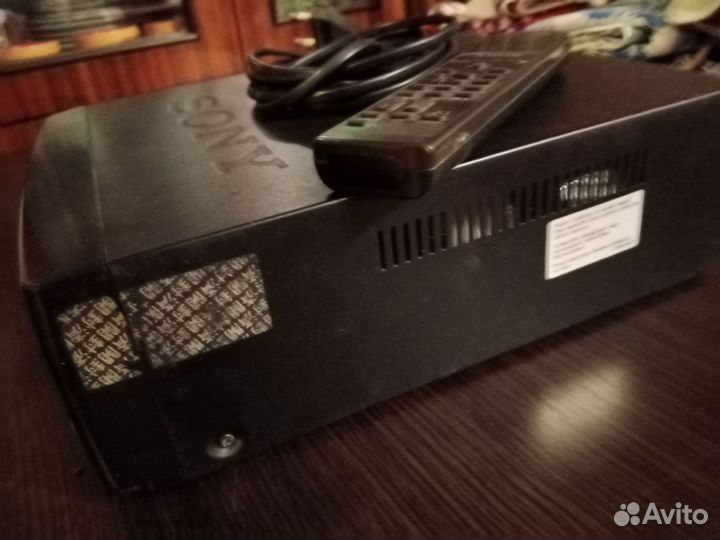 Видеомагнитофон sony
