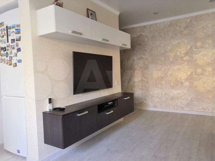 3-к. квартира, 57 м², 1/3 эт.