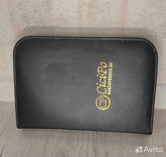 Набор косметических кистей новый в сумке