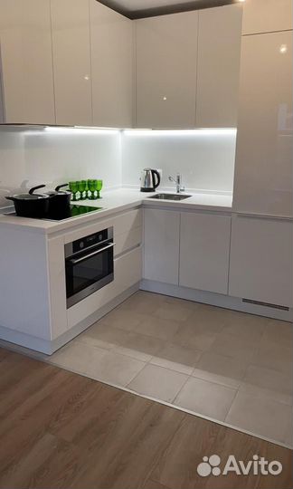 Угловая кухня на заказ. Фабрика