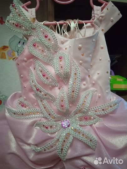 Платье нарядное